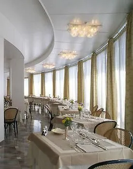 托里慕拉酒店 4*