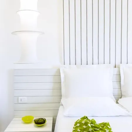 Hotel Torremaura Fronte Mare Con Beach Club ミラノ・マリッティマ