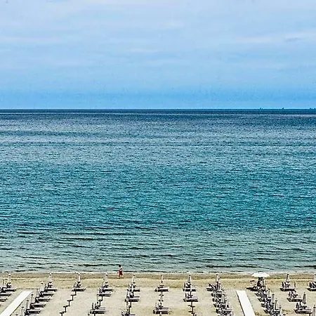 Hotel Torremaura Fronte Mare Con Club