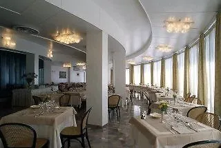 Hotel Torremaura Fronte Mare Con Club Milano Marittima