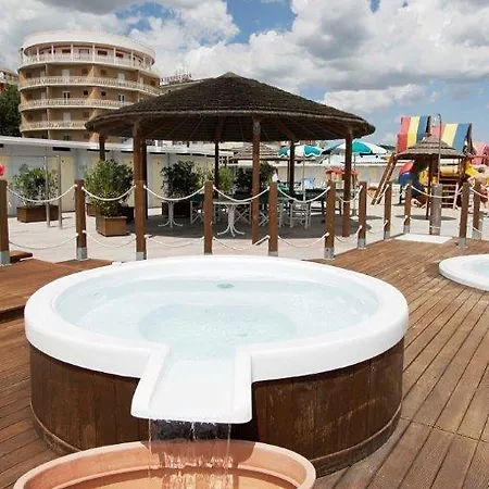 Torremaura Fronte Mare Con Club Hotel 4*